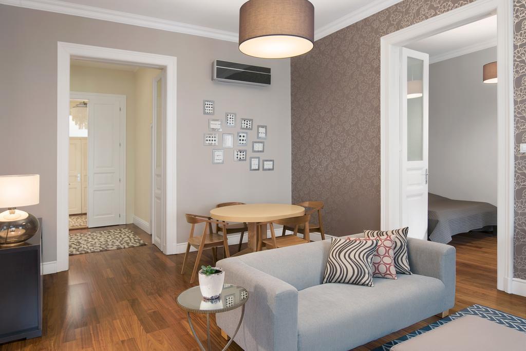 Kapital Inn Budapeşte Dış mekan fotoğraf